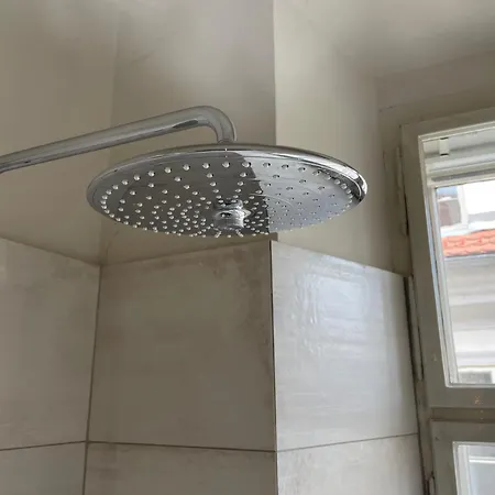 Old Center Family Daire