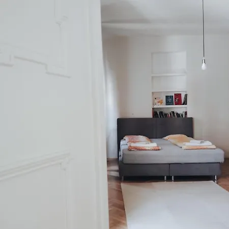 Old Center Family Apartment