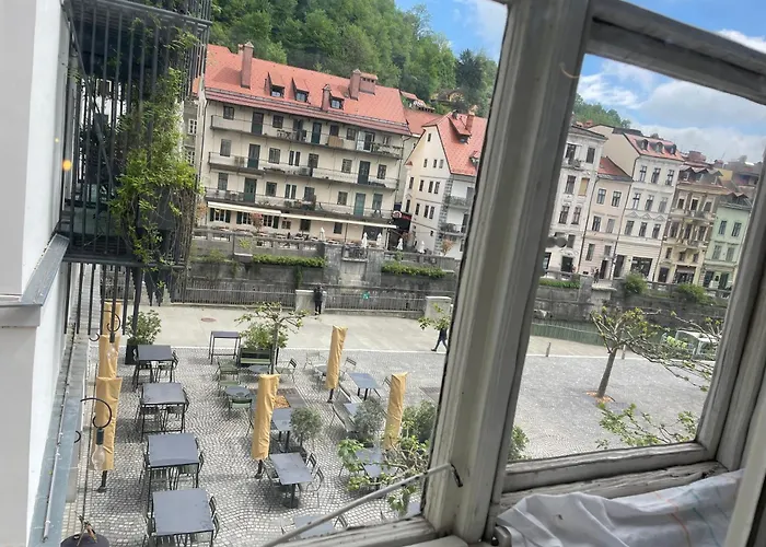 Old Center Family דירה