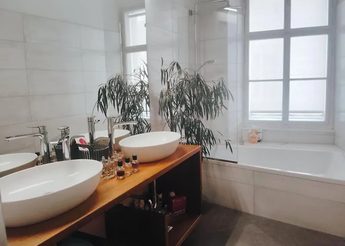 Old Center Family דירה